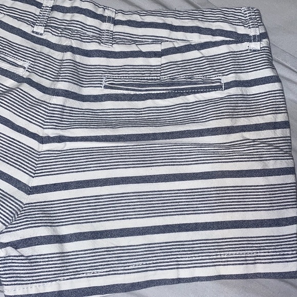 GAP Shorts - Picture 7 of 7